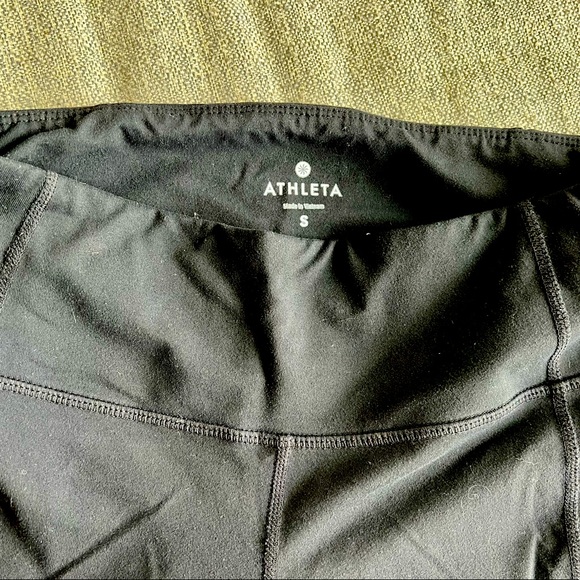 GUC Athleta black fit and flare workout pants size S - Picture 1 of 3